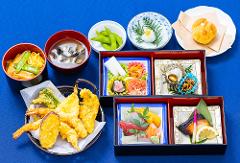 Tastefully Japanese atmosphere in Asakusa -Experience a "Yakatabune" and see Tokyo's famous places while enjoying Japanese cuisine