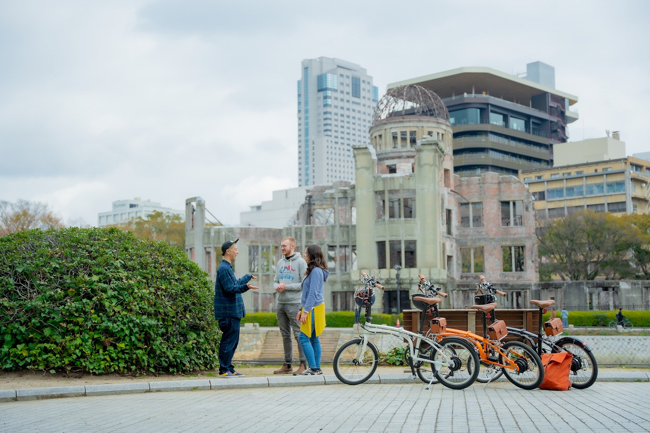 [Private / 3 Hours] Hiroshima Atomic Bomb Heritage Cycling Peace Tour