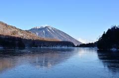 Refreshing Hike Around Yuno Lake: Revel in the Essence of Nikko's Nature and History