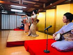 Geisha Performance with Japanese Meal Box and English Interpreter