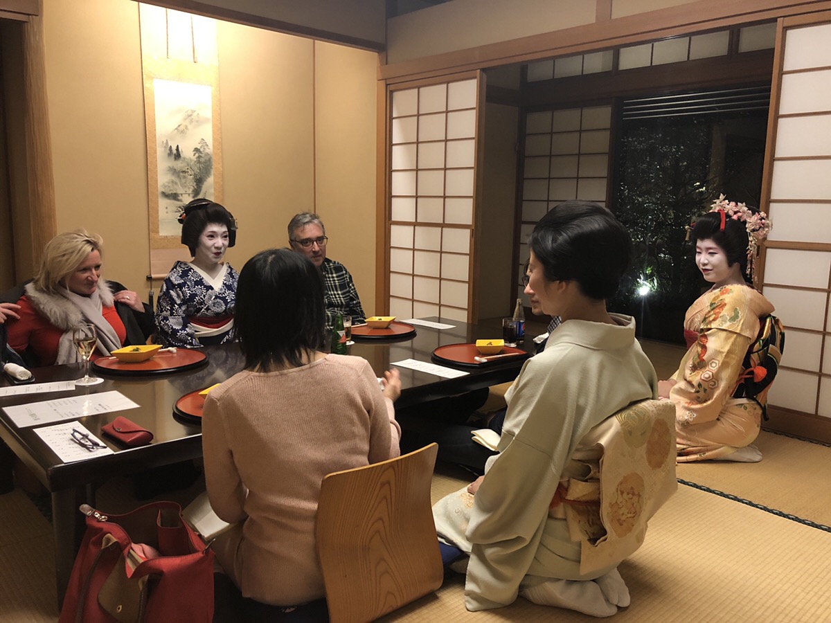 Private Geisha Show at the Tallest Hotel in Asakusa	