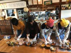 函館のダーチャ　憩いの古民家カフェで焼きピロシキ作り