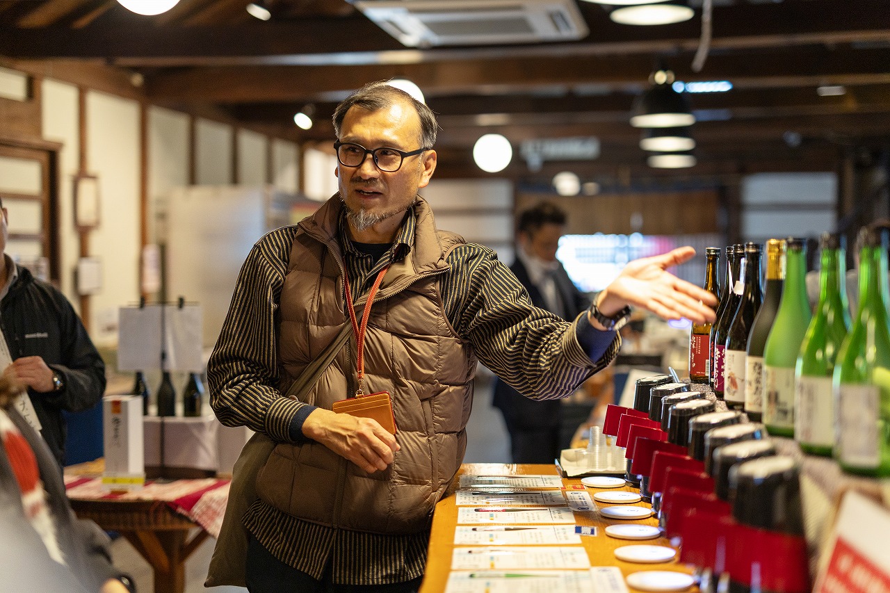 Kitakata Heritage Walk – Spring-Fed Sake & Storehouse Traditions