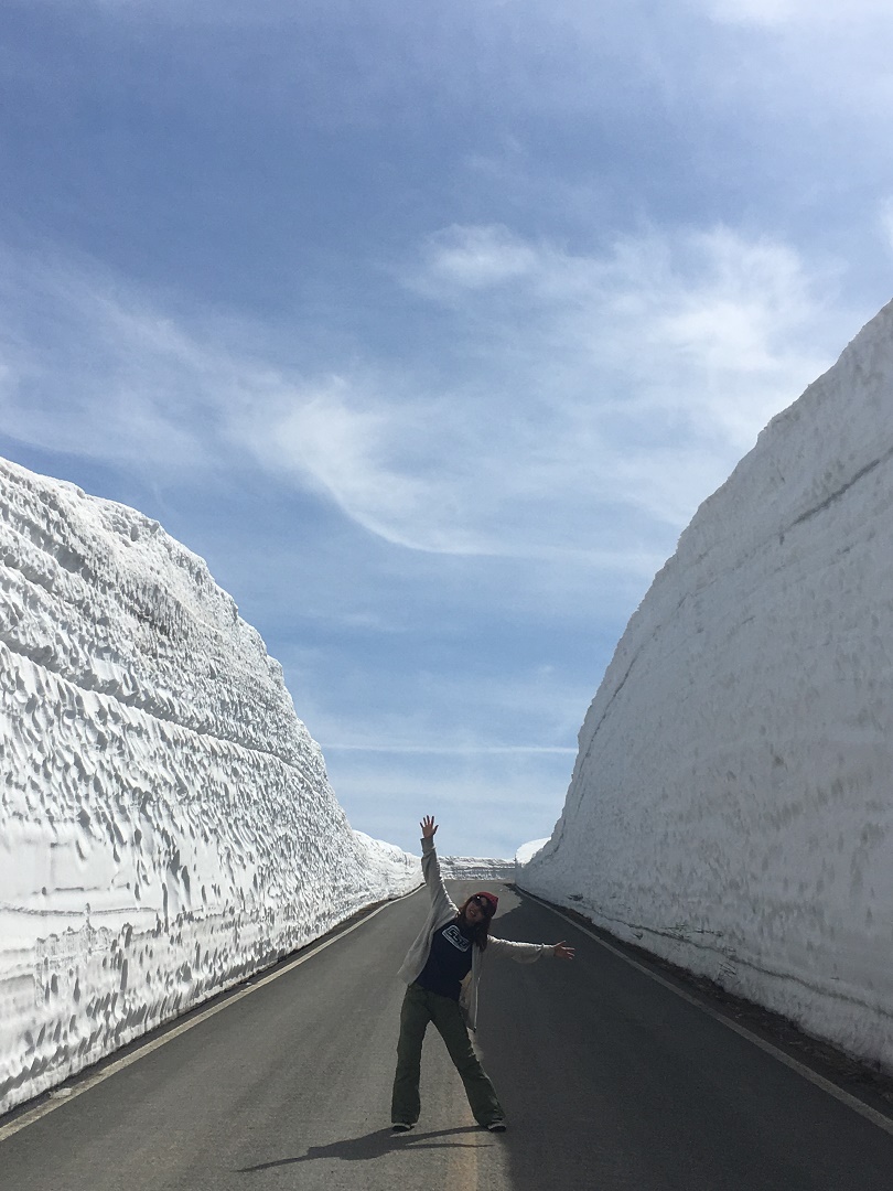Walk Through the Snow Corridor of Miyagi