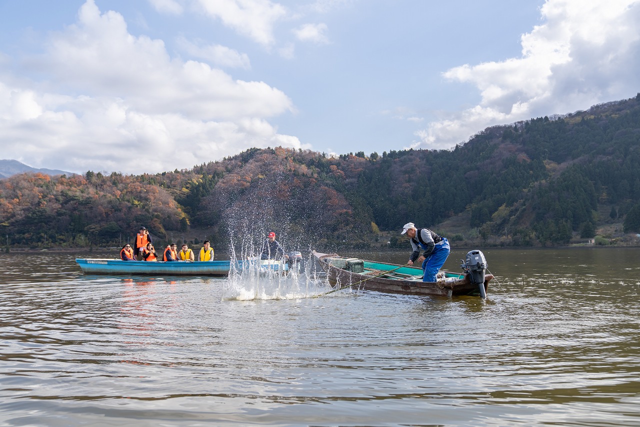 見て食べて400年の歴史に迫る！伝統漁法の見学体験ツアー