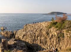 New Discoveries! Tojinbo Highlights 2-Hour Guided Tour