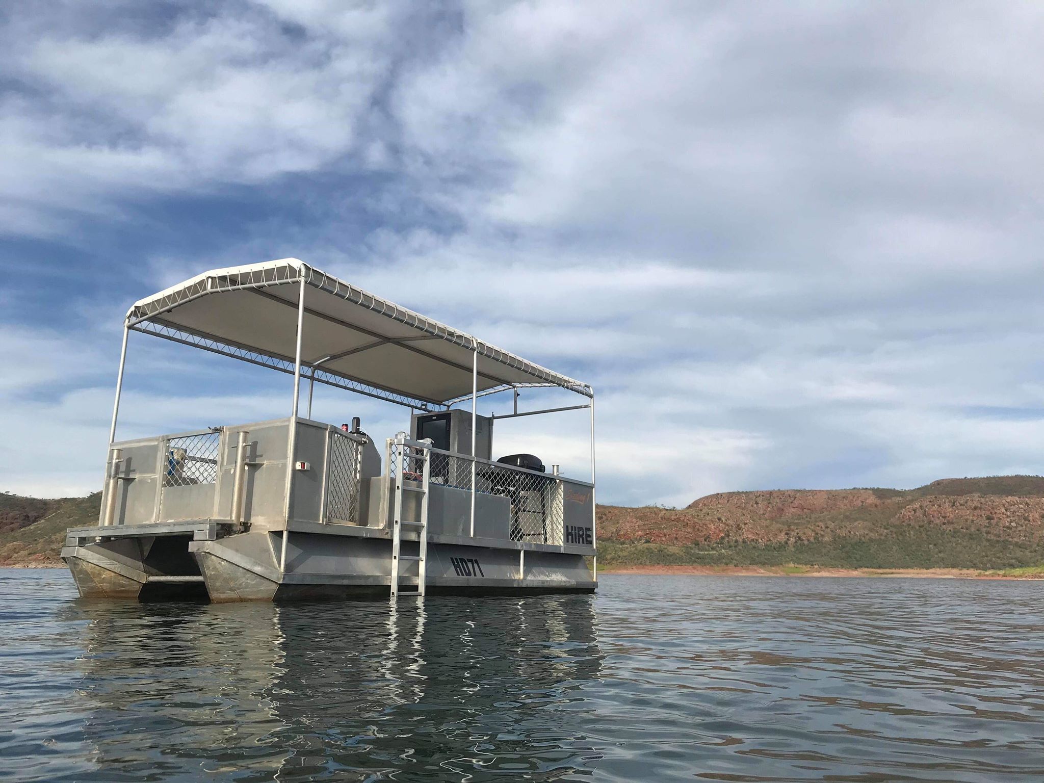 BBQ Pontoon (Full Day) - Lake Argyle Cruises Reservations