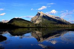 5 Day Rockies Classic Sightseeing & Destinations Tour with Professional Naturalist Carol/ Frank