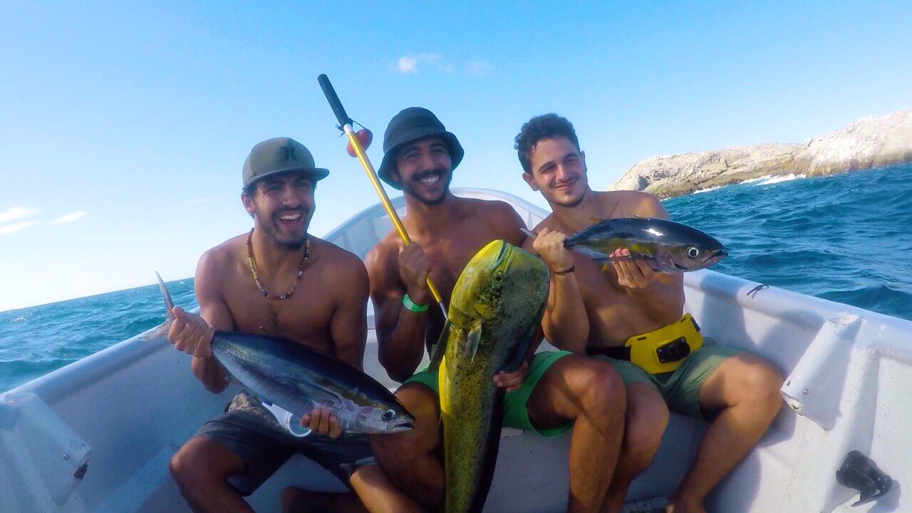 Fishing tour around isla cañas