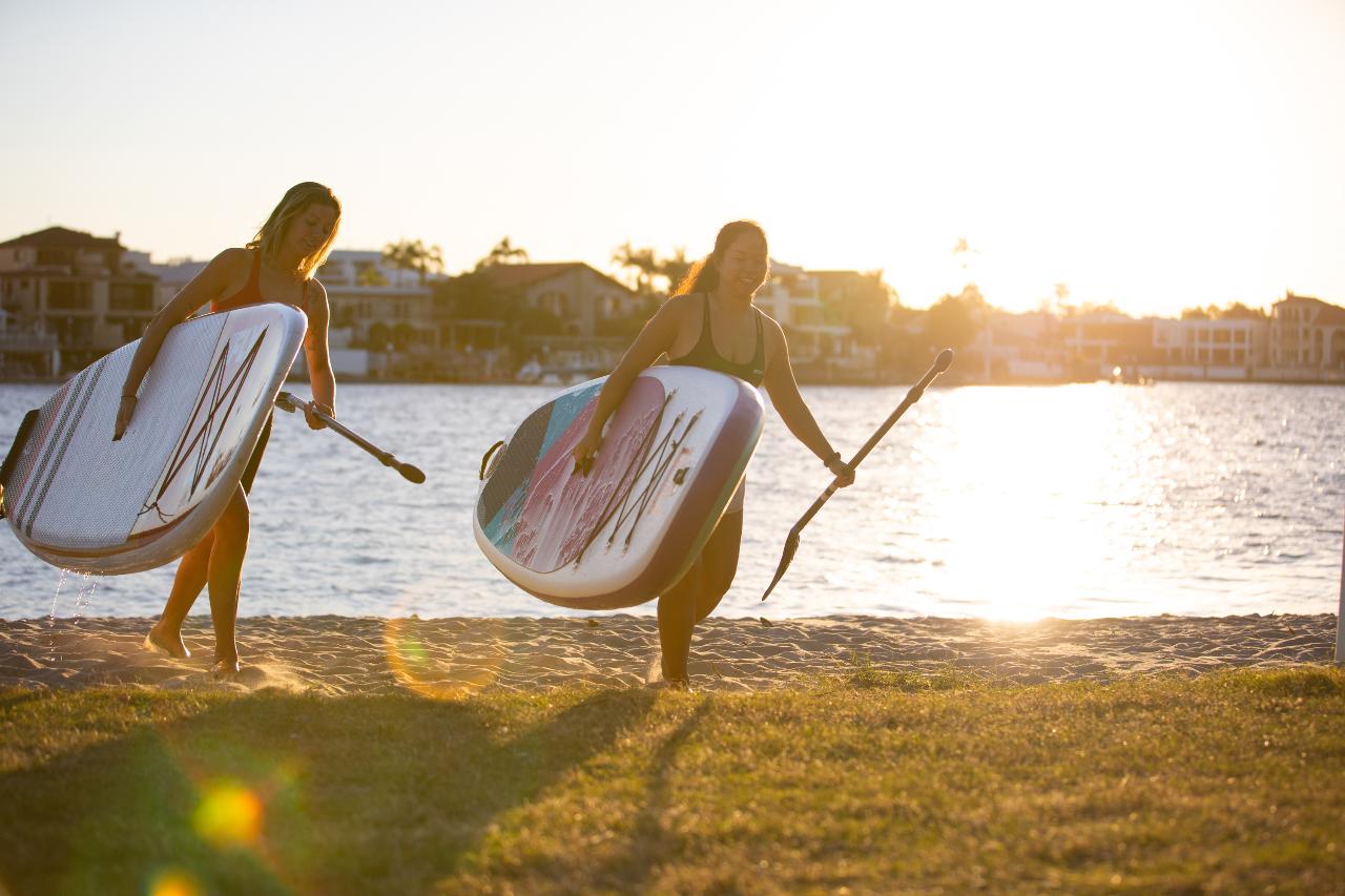 Stand up Paddle (SUP) + SIP + Sushi - Twilight Tour 