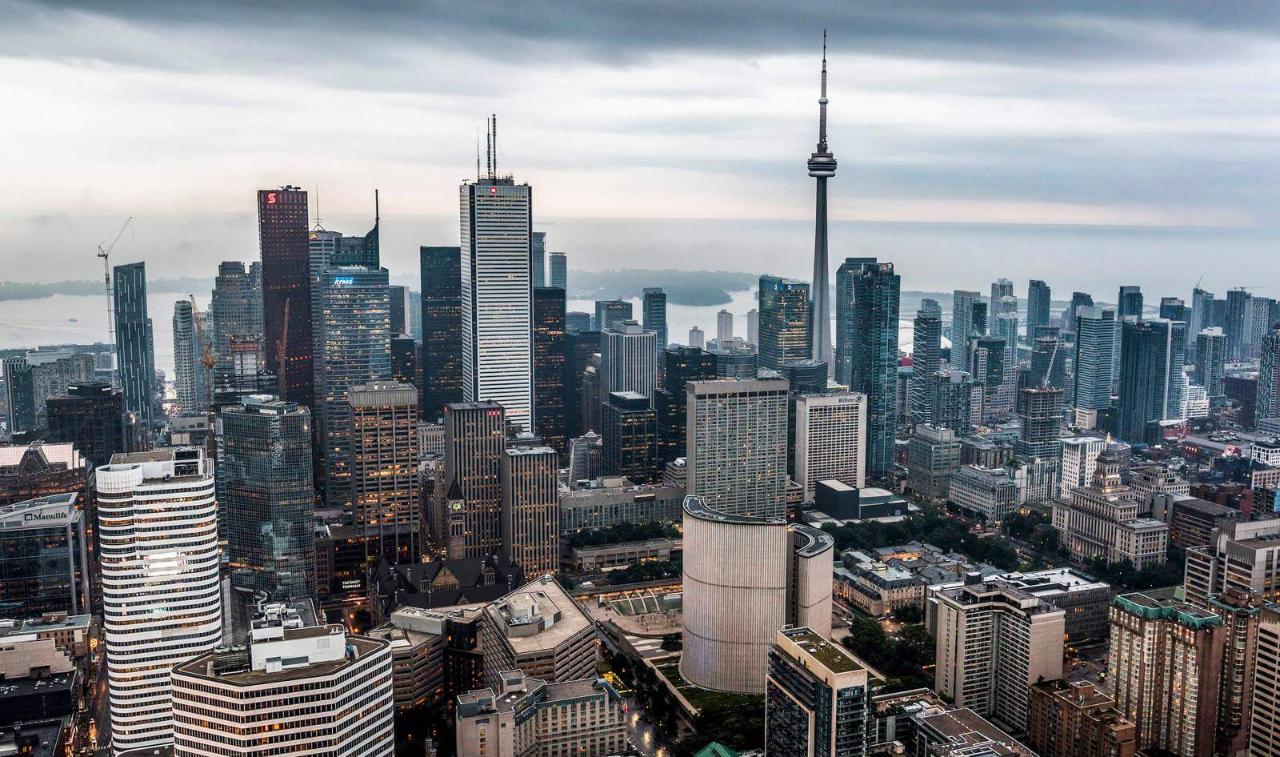 Aerial Tour of Toronto
