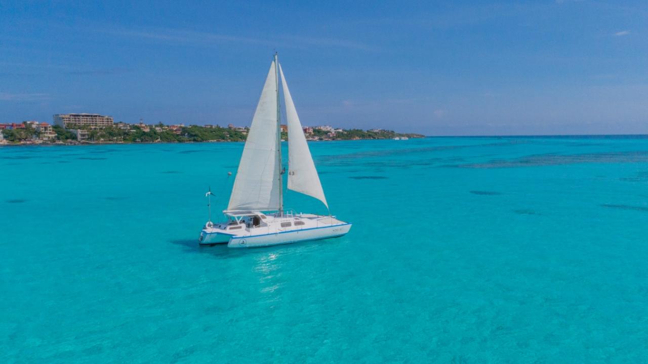 catamaran tour from isla mujeres