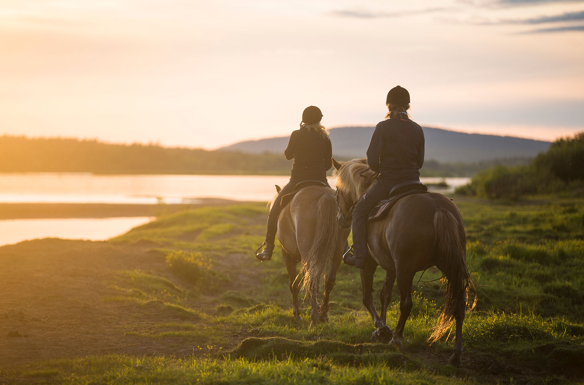 ride a horse beach & mountain