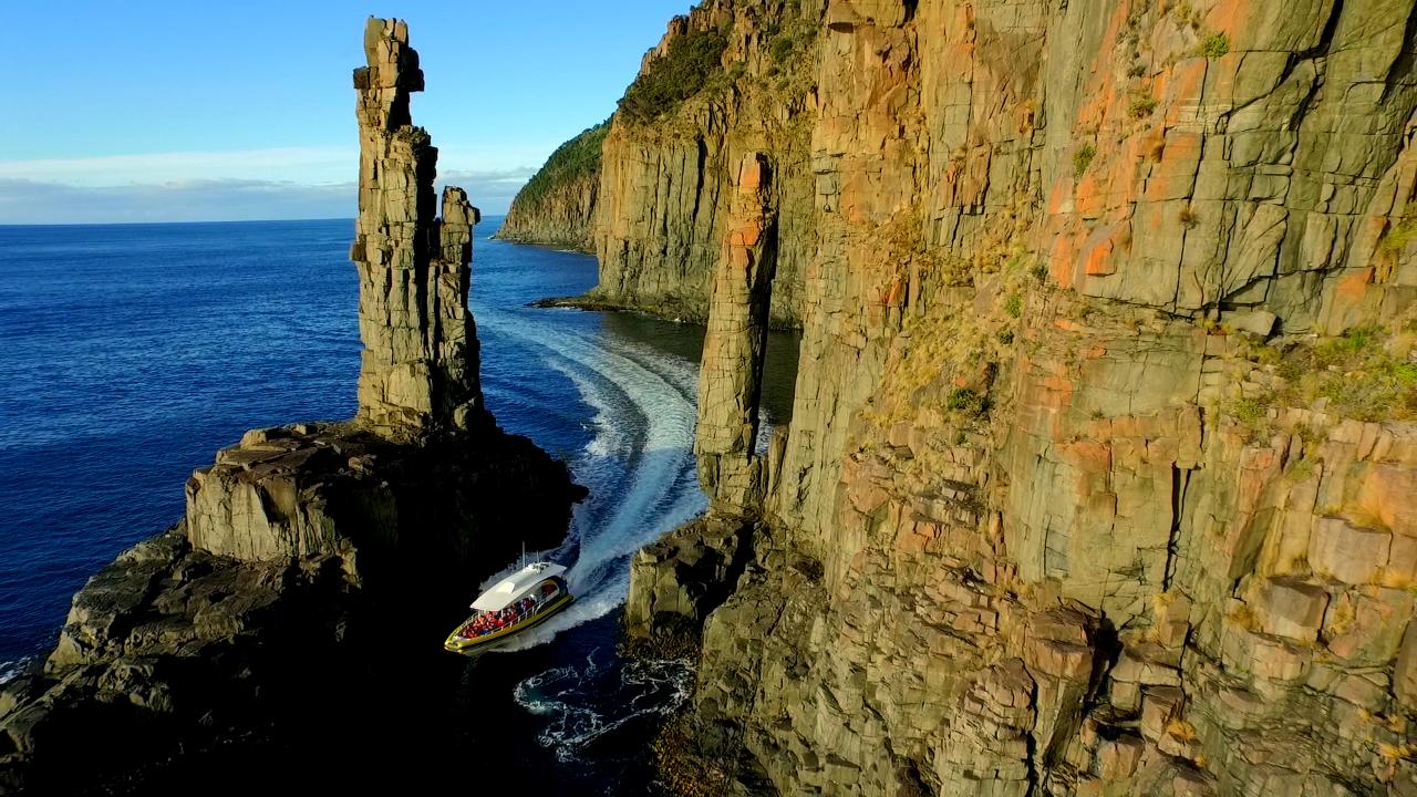 Bruny Island Cruises 3 Hour Cruise with Kettering Bus Pickup