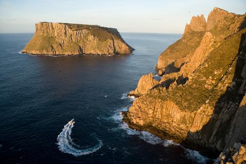 Tasman Island Cruises Full Day Tour from Hobart + Devil Park Tasmania Australia