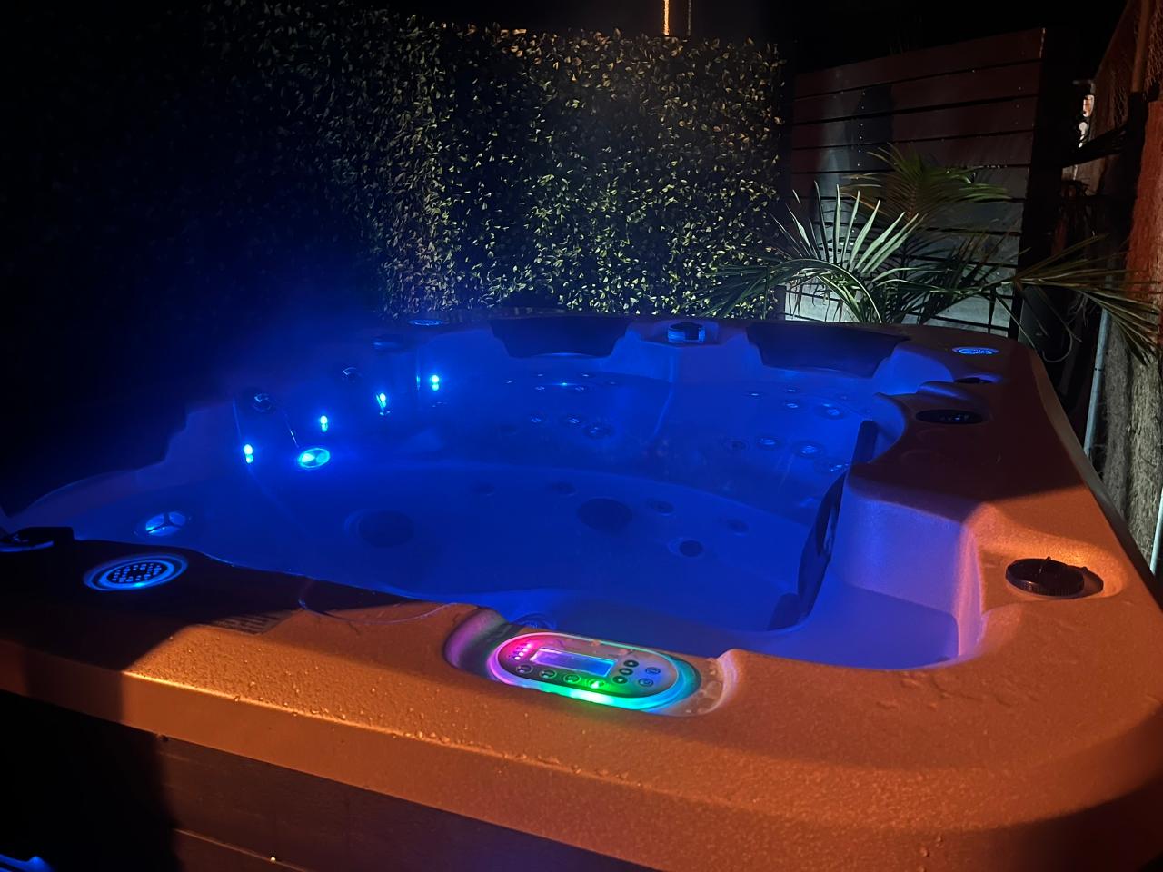 Bliss Retreat - 3 Seater - 60 to 90 minutes 