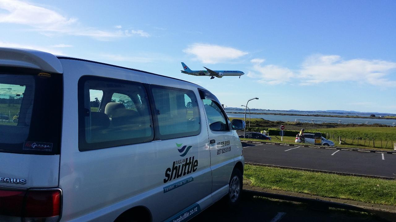AIRPORT SHUTTLE: Raglan to Auckland Airport
