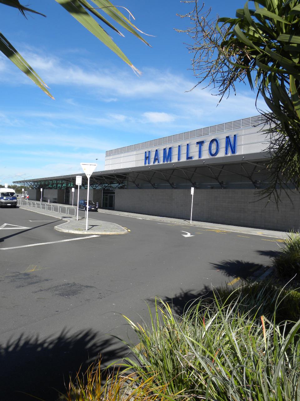 Hamilton Airport to Raglan Raglan Shuttle