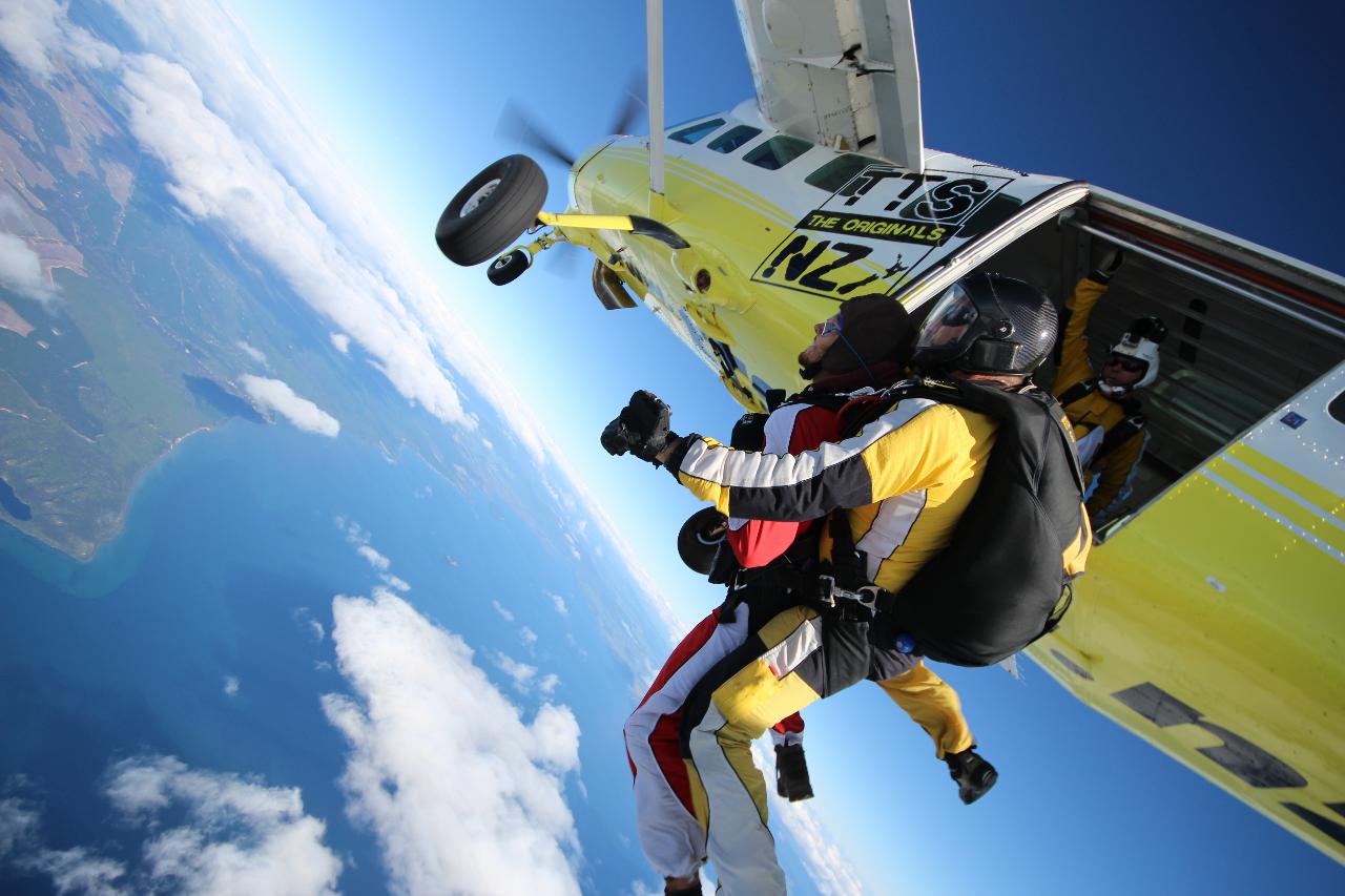 12,000 ft Tandem Skydive