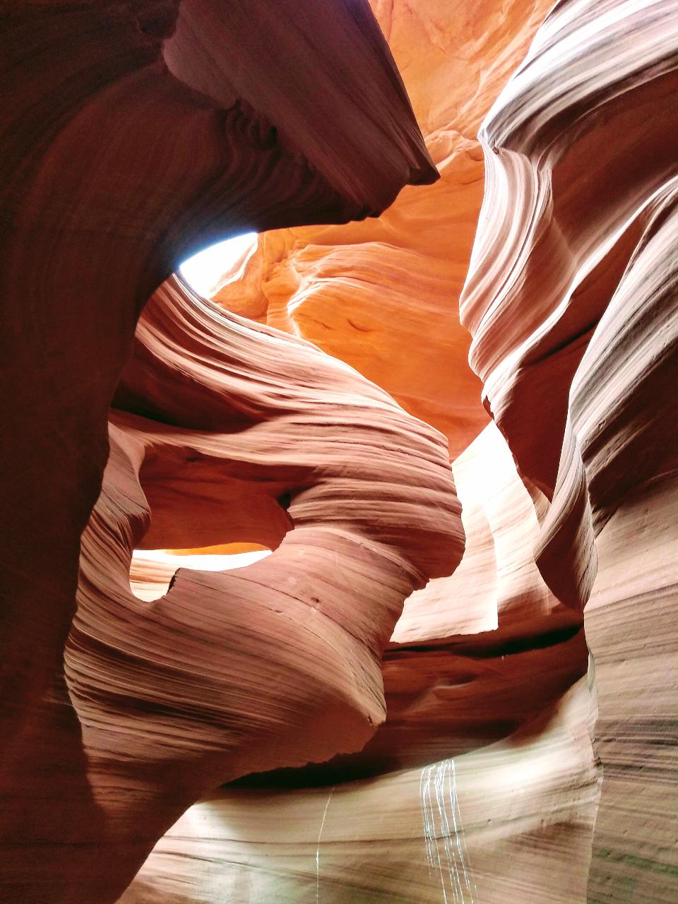 2 Day, 1 Night Bus Tour From Las Vegas to Lower Antelope Canyon And Horseshoe Bend, Overnight in Las Vegas (KL)