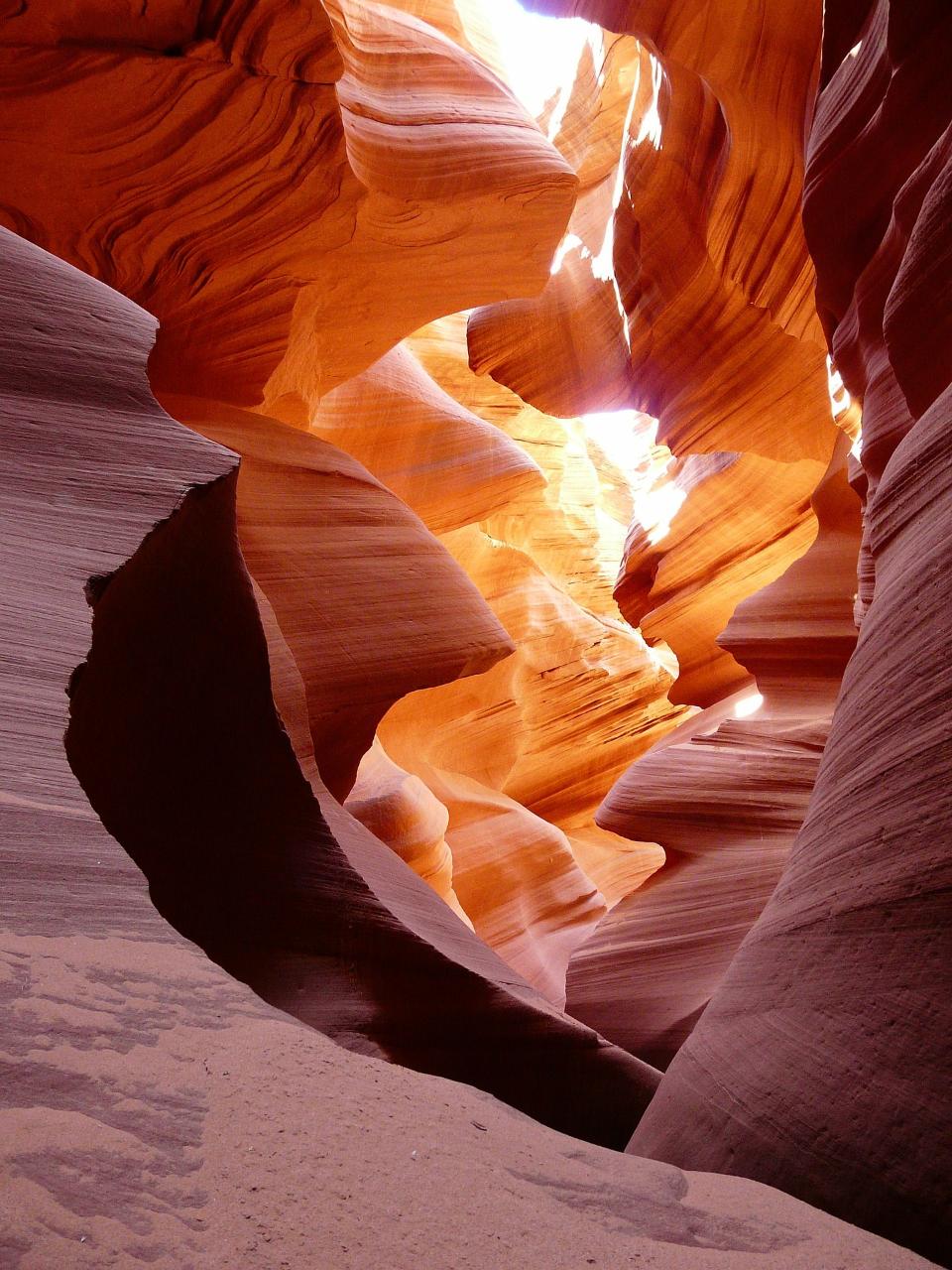 Upper and Lower Antelope Canyon with Horseshoe Bend Day Tour from Flagstaff