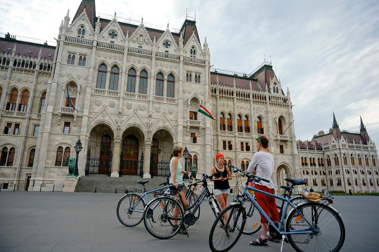 Budapest Small Group Bike Tour