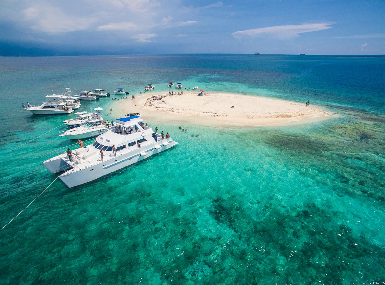 Maiden Cay Sunday Beach Party on Loose Cannon - NON-RESIDENTS