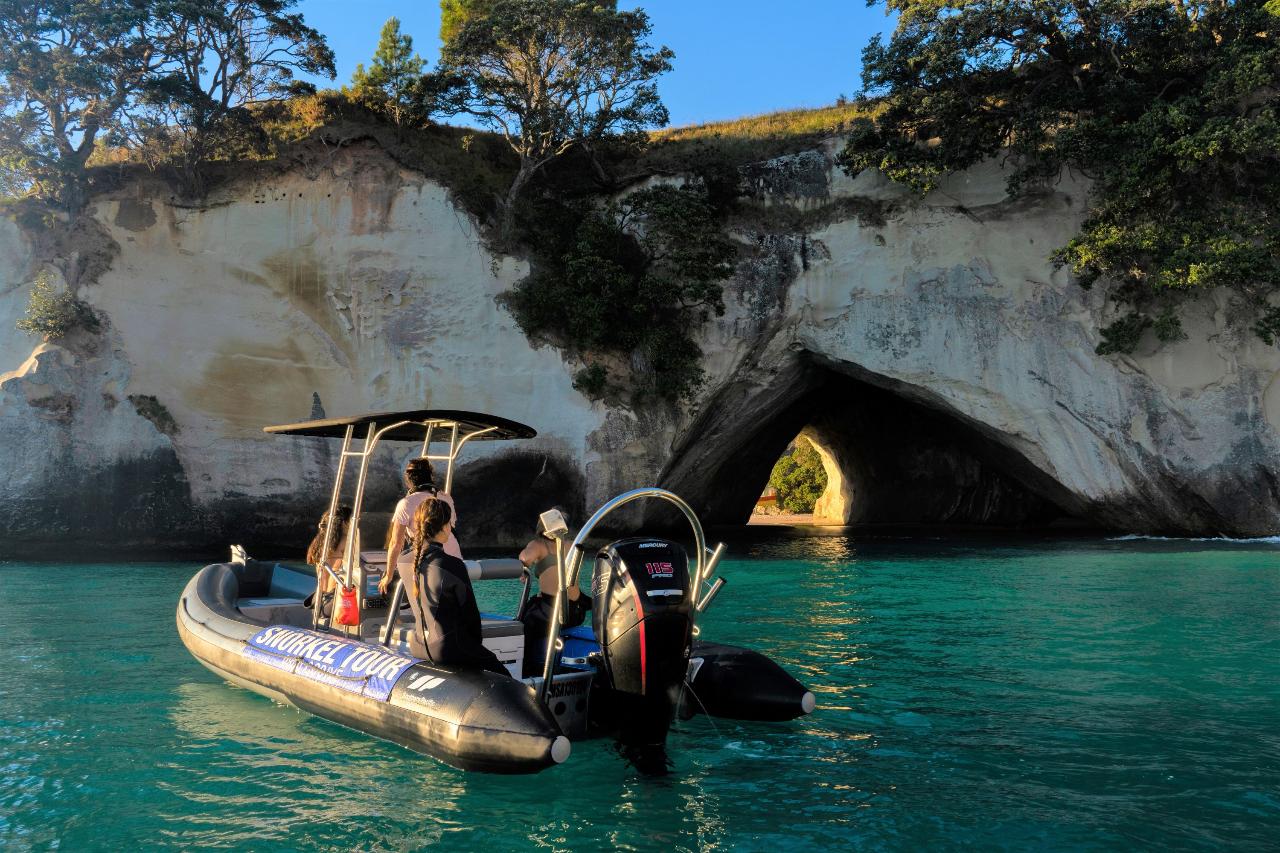 Cathedral Cove Snorkel Boat Tours via Cathedral Cove