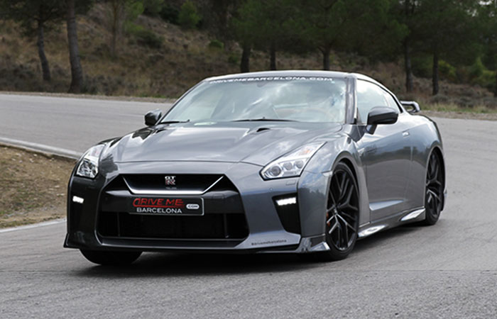 Nissan GT-R Rental by hours