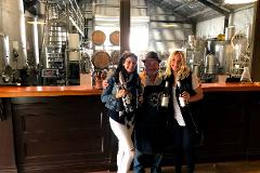 New Mini Winery Tour + Hop on Hop off Shuttle