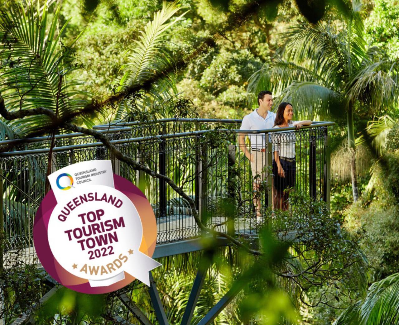 Tourist Shuttle from Gold Coast to Tamborine Rainforest Skywalk + Hop on Hop Off Pass 