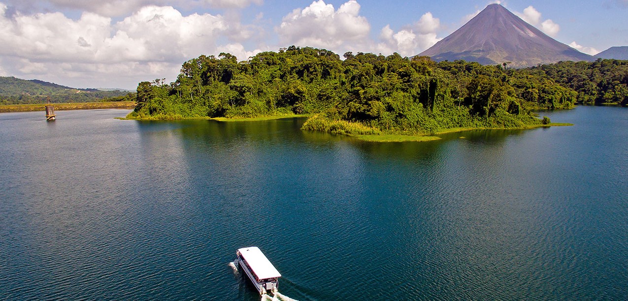 Shared Lake Crossing | Monteverde to Arenal