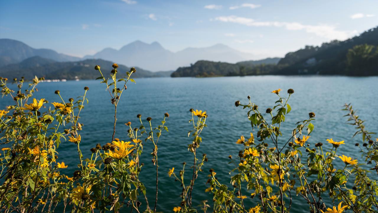 6-Day Private Mountain and Lake Tour in Taiwan