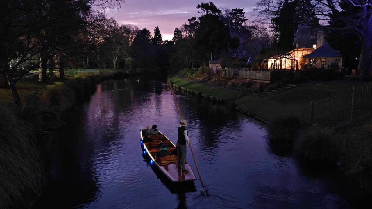 Punting on the Avon Tour - Exclusive for Illuminate Festival 2025
