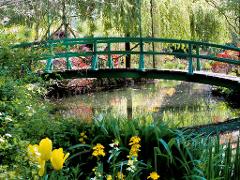 Private Giverny and Versailles Tour including lunch and Hotel Pick-Up