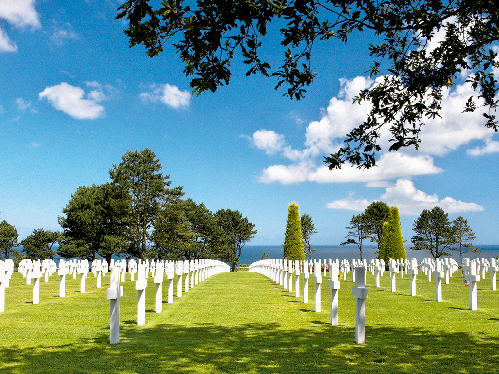 Small Group Normandy D-Day Battlefields and Landing Beaches Day Trip from Paris