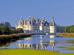 Loire Valley Castles Day Trip from Paris to Amboise, Chenonceau and Chambord