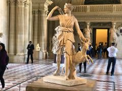  Private Louvre Museum Guided Tour in Portuguese