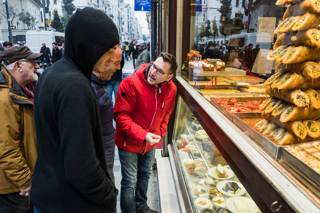 Istanbul Evening Food Tour: The Best Bites Of Taksim And Karaköy 