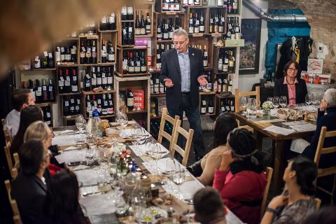 Thursdays @The Tasting Table