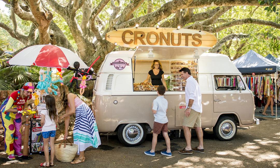 Eumundi Markets Bus Transfer: Sunshine Coast and Noosa 