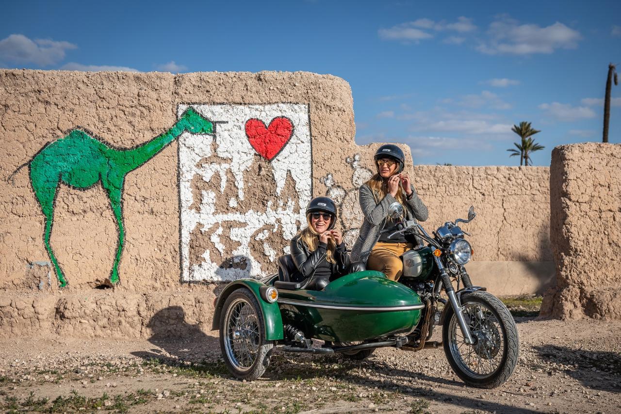 Sidecar Experience in Marrakech * Expérience en sidecar à Marrakech (1h30)