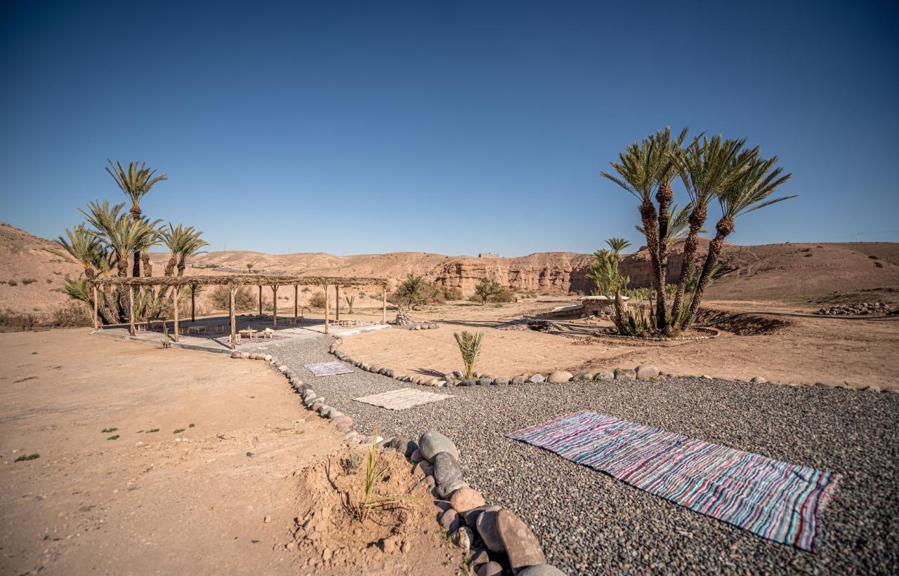 Moroccan Lunch w/ 1-hour Buggy in Agafay Desert