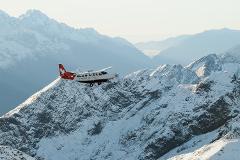 Mt Cook Scenic Tour / Incl. Queenstown Flyback