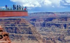 VIP WEST GRAND CANYON PACKAGE AND SHOW TICKETS PLUS DINNER 