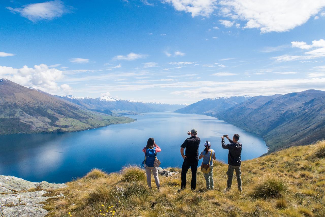 From Queenstown: Wanaka Scenic, 4WD & boat trip Combo