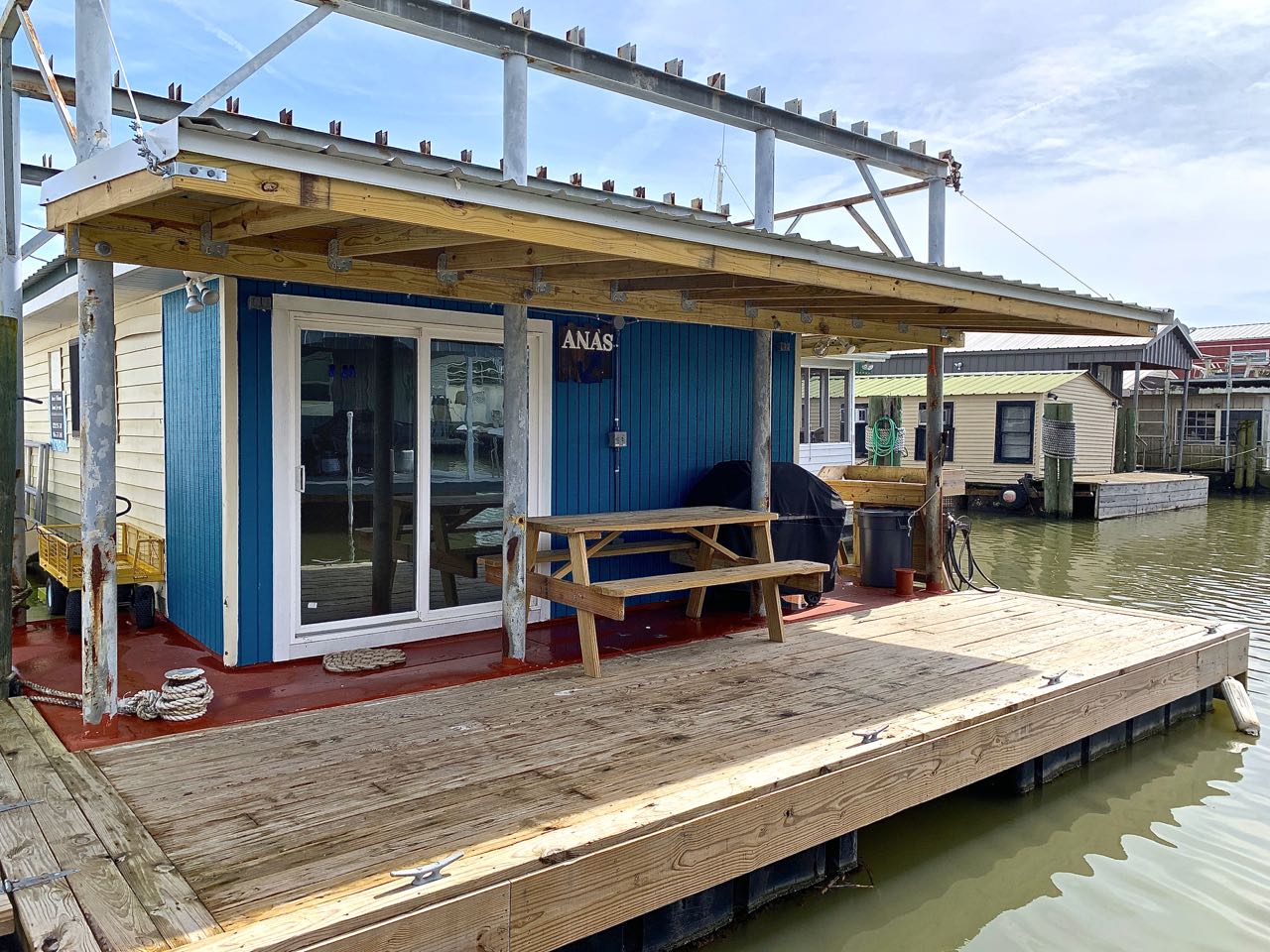 Super Strike 3 - Houseboat Lodging - Venice Marina-On the Water