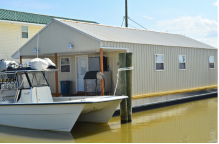 Houseboat Lodging (Super Strike 1) - Venice Marina-On the Water