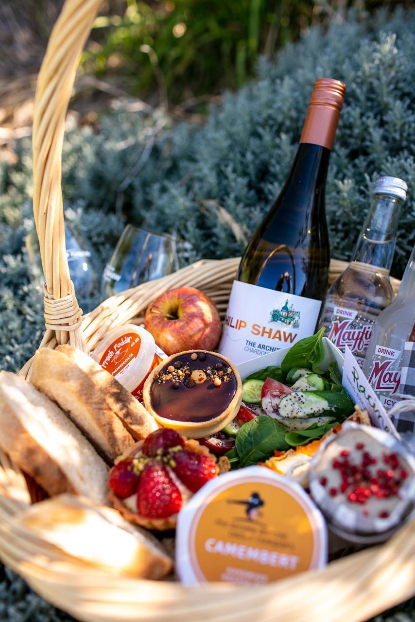 Picnic in the Gardens