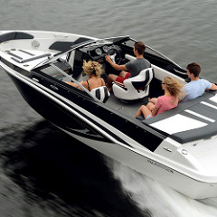 SKI BOAT/7-PASSENGERS/300HP